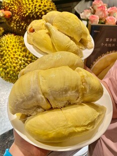 新鲜美味的金黄榴莲果肉