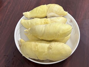 盘中美味榴莲果肉