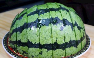 新鲜圆西瓜