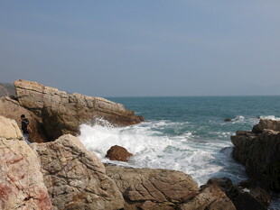 海边礁石 海浪拍岸之景