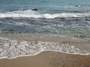 海边沙滩海浪美景