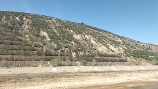 大山春景