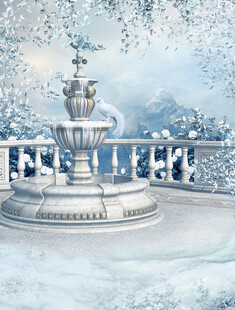 冬日雪景中的精致喷泉