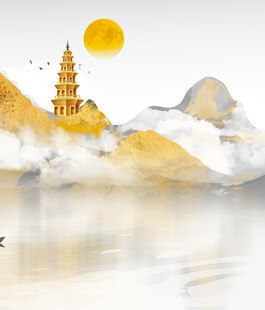 金色山水间的巍峨古塔