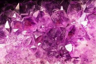 紫水晶晶体特写电脑壁纸