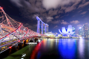 新加坡城市夜景美丽桥梁