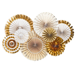 金色白色纸艺扇形墙饰