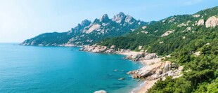 青岛崂山环海公路海边风景区