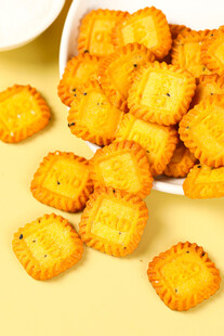 小方块饼干