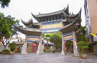 建水古镇中式古典牌坊建筑景观