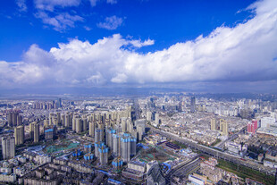 昆明城市天际线俯瞰壮丽景观