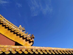 中式古建筑屋顶一角