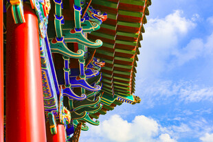 中式古建筑屋檐精美一角