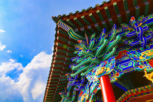 中式古建筑屋檐精美装饰