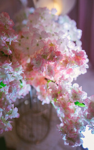 浪漫粉色花卉装饰摆件