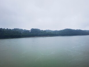 长江江面