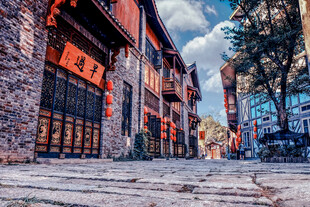 古街风貌传统建筑韵味浓