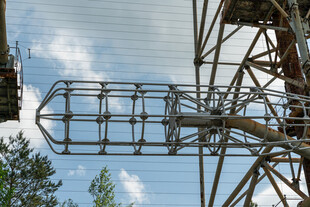高空金属结构观景设施