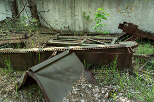 废弃之地的残旧物件