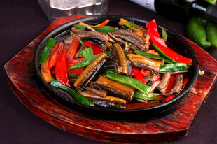 铁板红烧鳝鱼段