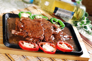 黑椒铁板牛排