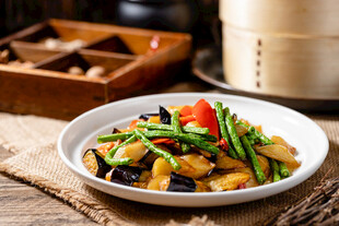 豆角烧茄子
