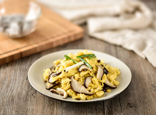 清炒鸡蛋香菇片