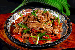 铁板芹菜牛肉
