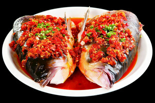 剁椒鱼头美味诱人