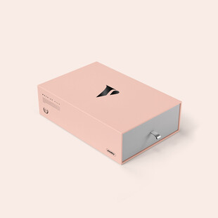 粉色简约盒子样机展示