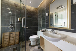 现代简约风浴室设计