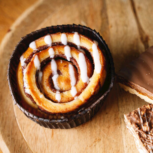 巧克力淋酱美味小甜点