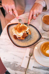 美味甜点搭配咖啡时刻