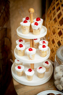 多层纸杯蛋糕展示架