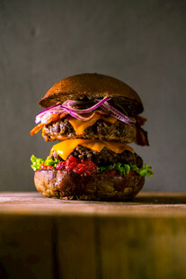 巨无霸多层美味汉堡