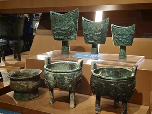 古代青铜礼器展示