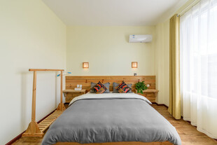 简约温馨卧室室内场景