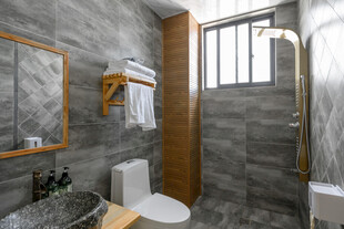 现代简约风卫生间空间