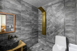 现代简约风浴室设计