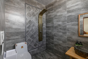 现代简约风灰色系浴室