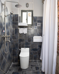 现代简约风卫生间一角