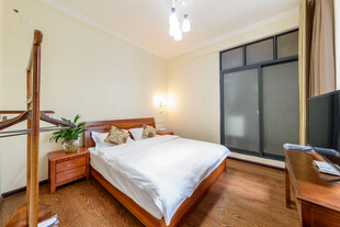 温馨简约卧室室内场景