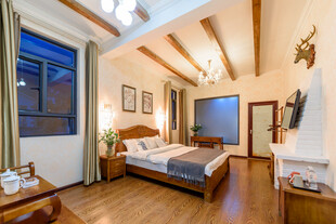 温馨复古风卧室室内场景