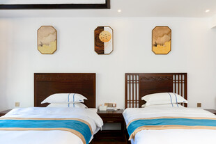 简约双床卧室温馨场景