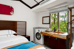 简约风卧室带洗衣区域