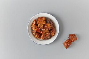 碗中美味肉块诱人