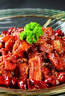 香辣诱人的美味红烧排骨