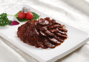 美味酱牛肉摆盘精致