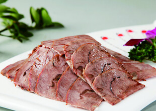 美味酱牛肉摆盘