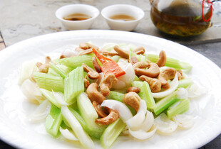 西芹腰果虾仁美味佳肴